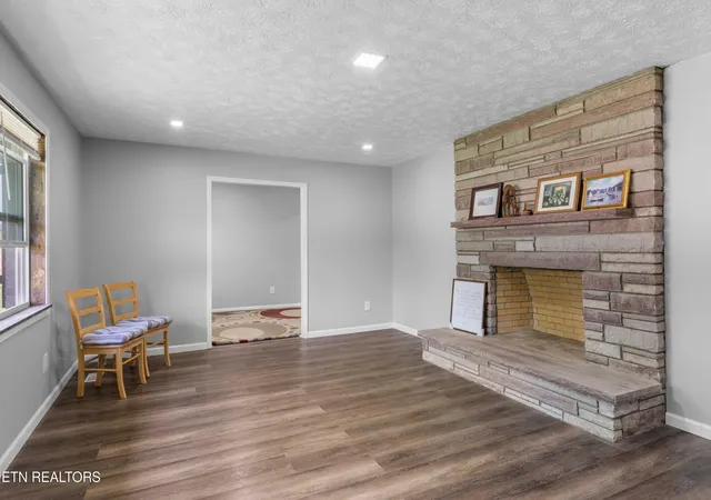 Photo 4 of Single family home for sale at 1311 Rosalyn Dr, Knoxville, TN 37914 | MLS# 1351017 | Listing updated on 2026-09-17