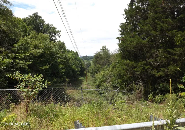 41st image of 5075 E Hwy 25e, Tazewell, TN 37879 | MLS# 1350529