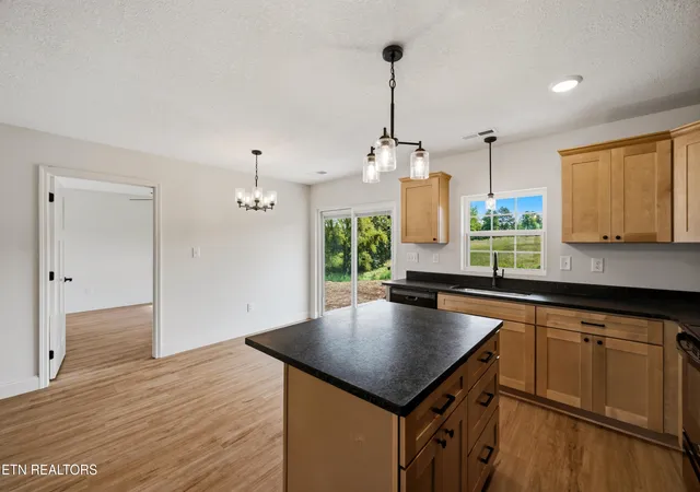5th image of 2816 Holiday Hills Rd, Kodak, TN 37764 | MLS# 1350590