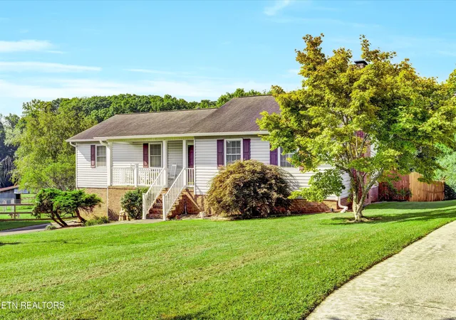 2nd image of 716 Stonecrest Dr, Maryville, TN 37804 | MLS# 1350480