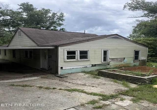 2nd image of 419 S Burchfield Ln, Maryville, TN 37803 | MLS# 1350617