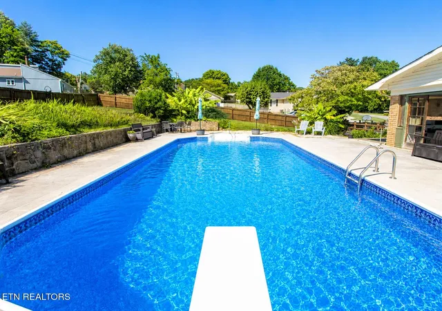 2nd image of 1383 John Sevier Dr, Morristown, TN 37814 | MLS# 1350681