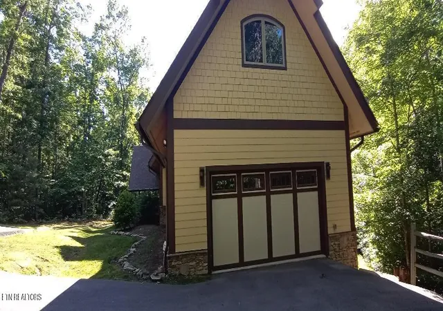 3rd image of 440 Falls Ln, Oneida, TN 37841 | MLS# 1350500