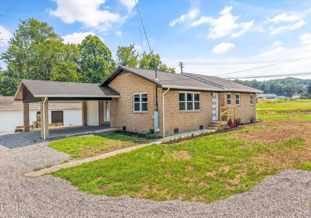 Photo 3 of Single family home for sale at 7120 Ball Camp Pike, Knoxville, TN 37931 | MLS# 1350516 | Listing updated on 2026-08-03