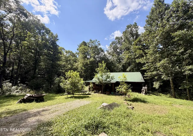 1st image of 402 Paradise Ln, Deer Lodge, TN 37726 | MLS# 1350623