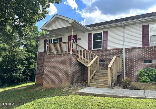 2nd image of 2914 Patrick Ave, Maryville, TN 37804
