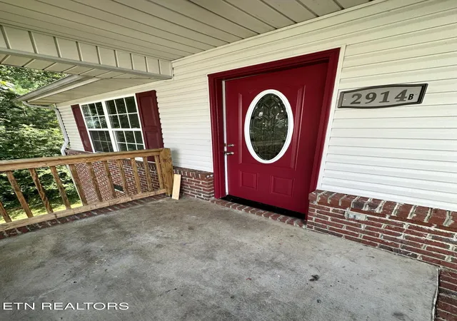 2nd image of 2914 Patrick Ave #B, Maryville, TN 37804 | MLS# 1350514