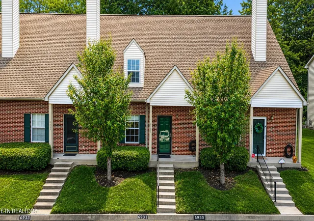 Photo 1 of Single family home for sale at 6931 Kings Xing Way, Knoxville, TN 37918 | MLS# 1350528 | Listing updated on 2026-09-14
