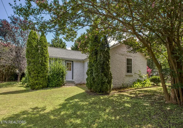 2nd image of 1029 E Race St, Kingston, TN 37763 | MLS# 1350539