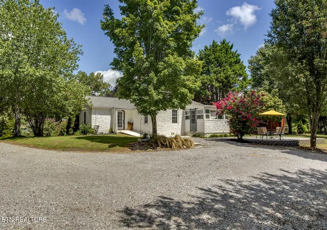 4th image of 1029 E Race St, Kingston, TN 37763 | MLS# 1350539