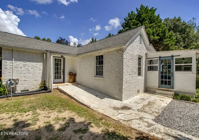 5th image of 1029 E Race St, Kingston, TN 37763 | MLS# 1350539