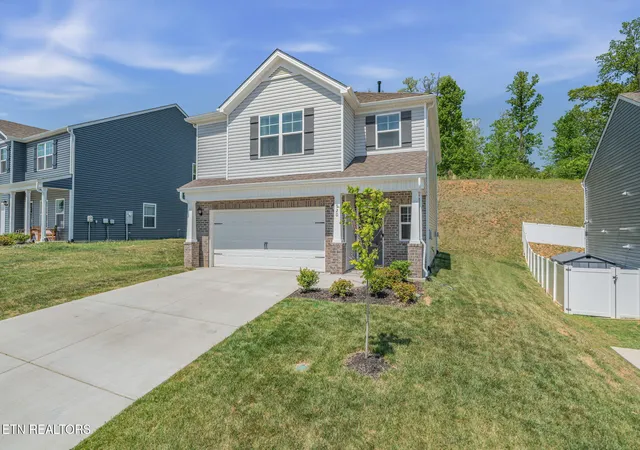 Photo 2 of Sale Pending at 920 Utopia Ln, Knoxville, TN 37932 | MLS# 1350595 | Listing updated on 2026-09-03