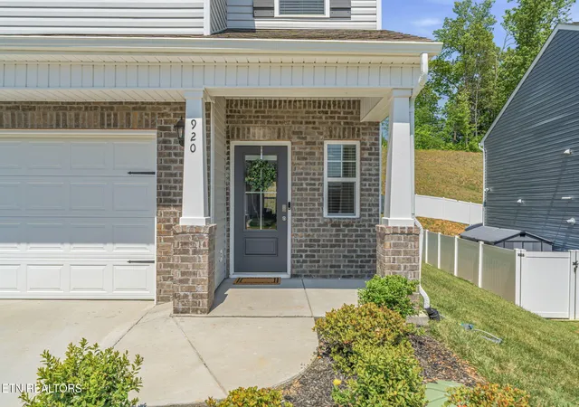 Photo 3 of Sale Pending at 920 Utopia Ln, Knoxville, TN 37932 | MLS# 1350595 | Listing updated on 2026-09-03