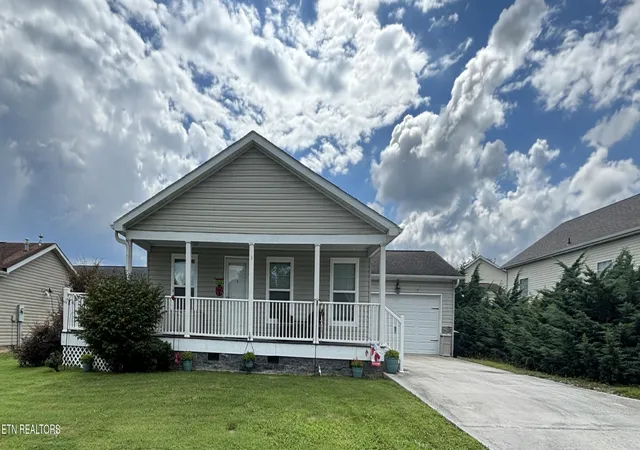 Photo 2 of Sale Pending at 1310 Harrison Crk Rd, Sevierville, TN 37876 | MLS# 1350562 | Listing updated on 2026-09-14