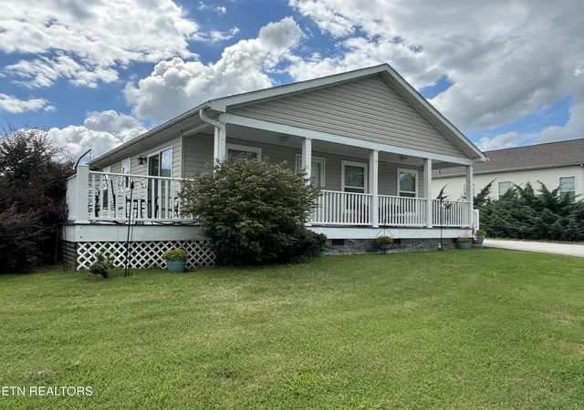 Photo 3 of Sale Pending at 1310 Harrison Crk Rd, Sevierville, TN 37876 | MLS# 1350562 | Listing updated on 2026-09-14