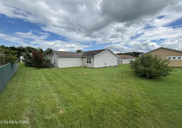 Photo 4 of Sale Pending at 1310 Harrison Crk Rd, Sevierville, TN 37876 | MLS# 1350562 | Listing updated on 2026-09-14