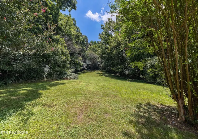 51st image of 130 Oakland Ave, Lenoir City, TN 37771 | MLS# 1350732