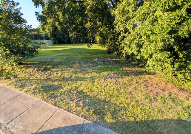 Photo 2 of Sale Pending at 606 Railroad St, Sevierville, TN 37862 | MLS# 1350618 | Listing updated on 2026-09-17