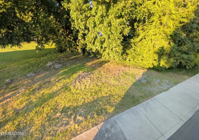 Photo 3 of Sale Pending at 606 Railroad St, Sevierville, TN 37862 | MLS# 1350618 | Listing updated on 2026-09-17