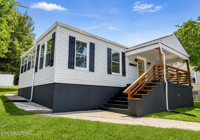 2nd image of 416 E Churchwell Ave #1 & 2, Knoxville, TN 37917 | MLS# 1350573