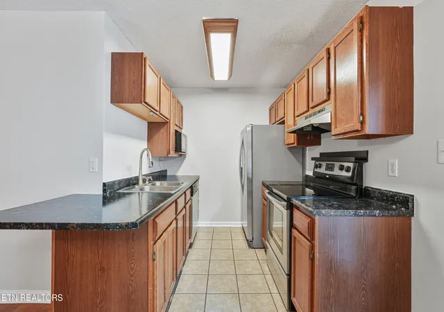 Photo 3 of Sale Pending at 1050 Nod St, Knoxville, TN 37932 | MLS# 1350572 | Listing updated on 2026-08-15