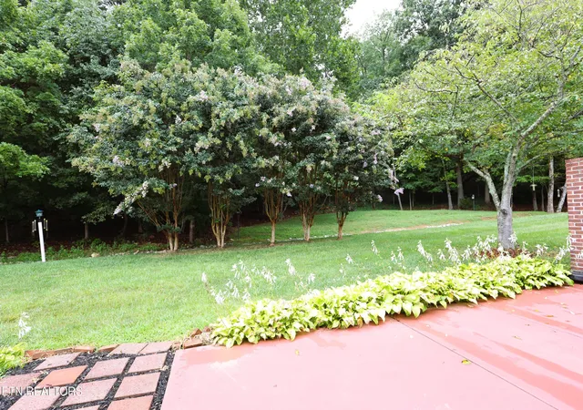 Listing Photo 4 - Condo for sale in building located at 533 Concord Villas Wy, Knoxville, TN 37934