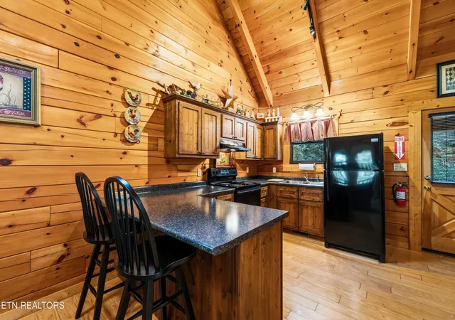 5th image of 1922 Beach Front Dr, Sevierville, TN 37876 | MLS# 1351468