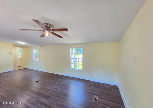 3rd image of 221 Elm Grove St, Loudon, TN 37774 | MLS# 1350622