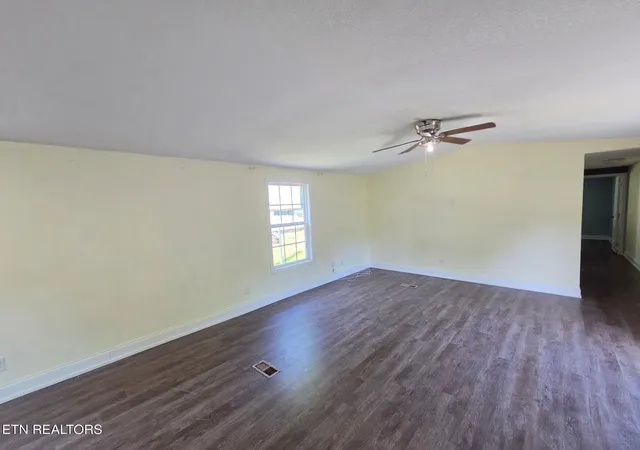 5th image of 221 Elm Grove St, Loudon, TN 37774 | MLS# 1350622