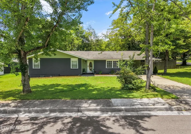 2nd image of 1101 Se Magnet Pl, Knoxville, TN 37915 | MLS# 1350624