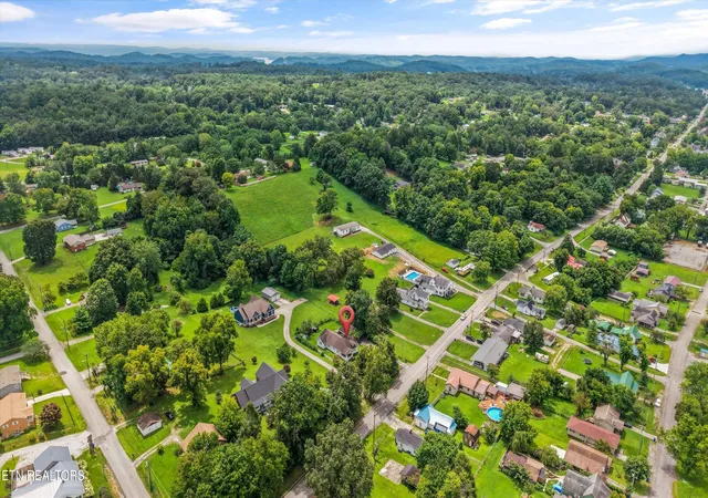 53rd image of 718 N Kingston Ave, Rockwood, TN 37854 | MLS# 1350620