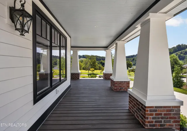 Photo 3 of Single family home for sale at 1521 Cherokee Blvd, Knoxville, TN 37919 | MLS# 1350930 | Listing updated on 2026-08-31