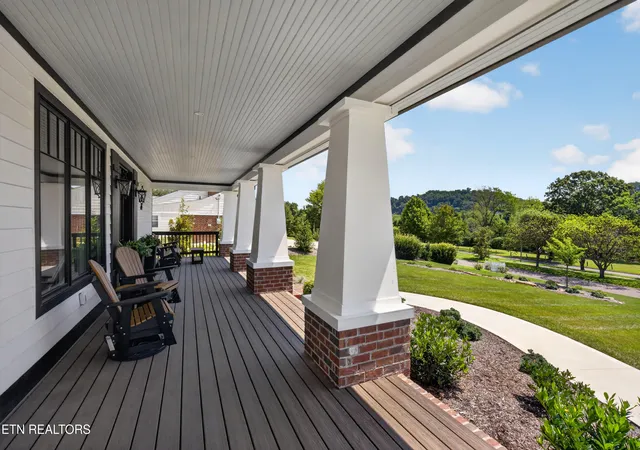 Photo 4 of Single family home for sale at 1521 Cherokee Blvd, Knoxville, TN 37919 | MLS# 1350930 | Listing updated on 2026-08-31