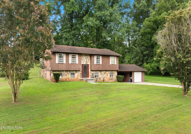 1st image of 6625 Lambent Ln, Knoxville, TN 37918 | MLS# 1351981