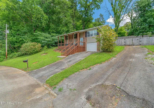 2nd image of 4612 Skyview Dr, Knoxville, TN 37917 | MLS# 1350730
