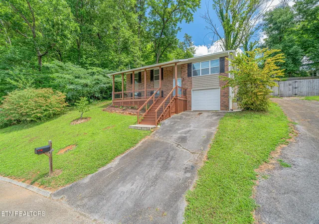 3rd image of 4612 Skyview Dr, Knoxville, TN 37917 | MLS# 1350730