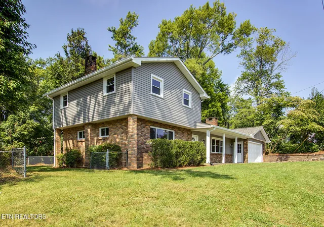 2nd image of 107 Bermuda Rd, Oak Ridge, TN 37830 | MLS# 1351218