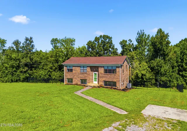 1st image of 840 Ridge Rd, Madisonville, TN 37354 | MLS# 1350677
