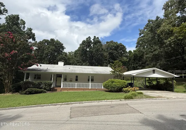 1st image of 104 Pleasant Rd, Oak Ridge, TN 37830 | MLS# 1350649