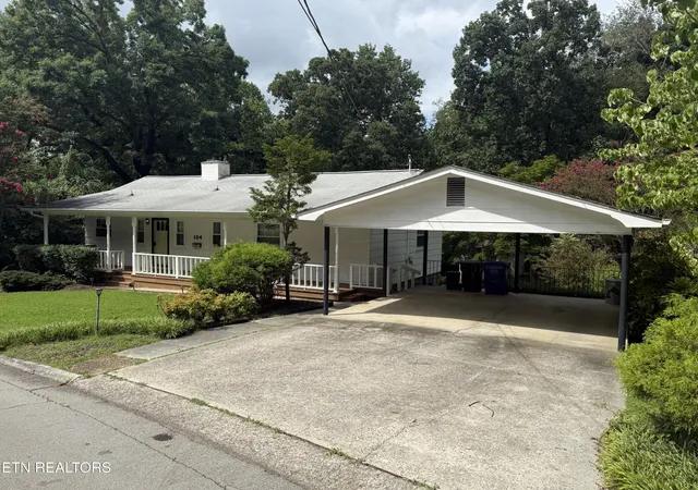 2nd image of 104 Pleasant Rd, Oak Ridge, TN 37830 | MLS# 1350649