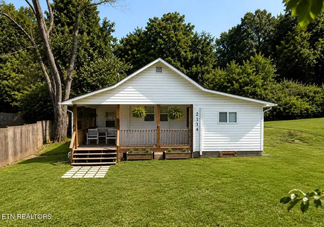 1st image of 2114 Lincoln St, Knoxville, TN 37920 | MLS# 1351630