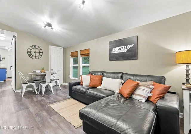 3rd image of 2114 Lincoln St, Knoxville, TN 37920 | MLS# 1351630