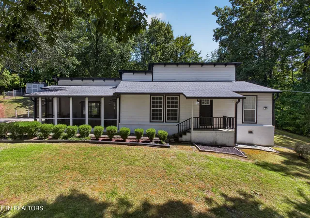 1st image of 718 Hathburn Dr, Rockwood, TN 37854 | MLS# 1351370