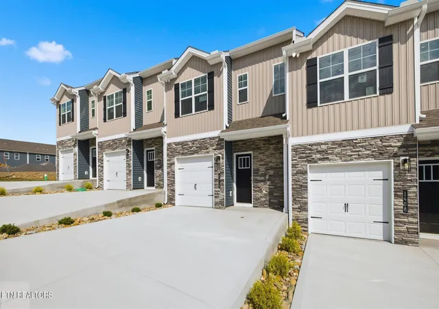 Photo 3 of Sale Pending at 1410 Relaxation Run, Sevierville, TN 37876 | MLS# 1350661 | Listing updated on 2026-10-23