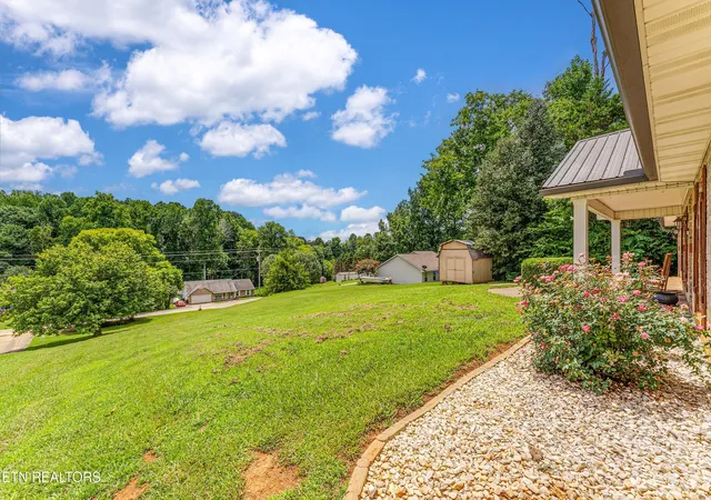 Photo 3 of Single family home for sale at 224 Old Clover Hl Rd, Maryville, TN 37803 | MLS# 1350726 | Listing updated on 2026-09-24