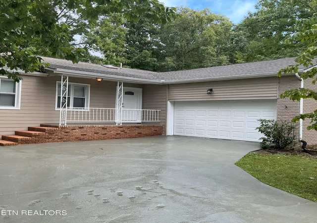 1st image of 111 Eagle Ln, Crossville, TN 38558 | MLS# 1350686