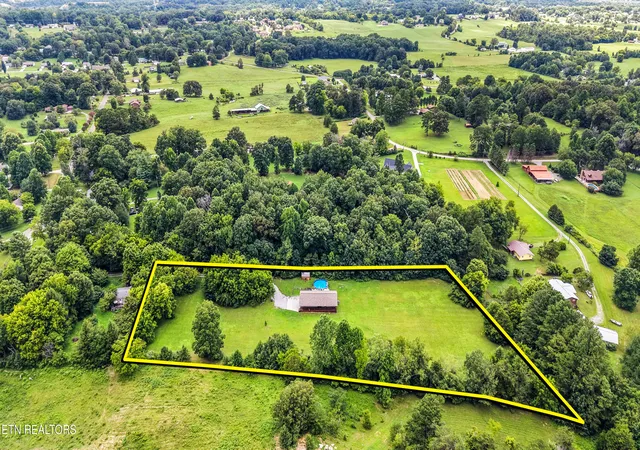 Photo 4 of Single family home for sale at 2767 New Blockhouse Rd, Maryville, TN 37803 | MLS# 1351158 | Listing updated on 2026-09-17