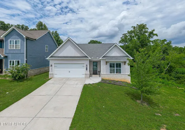 Photo 3 of Single family home for sale at 1117 Cedar Break Dr, Knoxville, TN 37932 | MLS# 1350705 | Listing updated on 2026-09-08