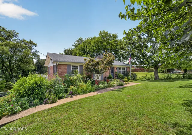 4th image of 140 Westwood Dr, Clinton, TN 37716 | MLS# 1350707
