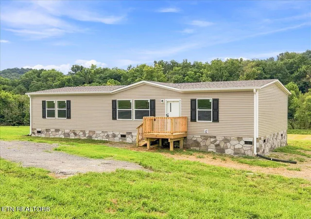 Photo 2 of Single family home for sale at 5320 Rutledge Pike, Rutledge, TN 37861 | MLS# 1350706 | Listing updated on 2026-09-03